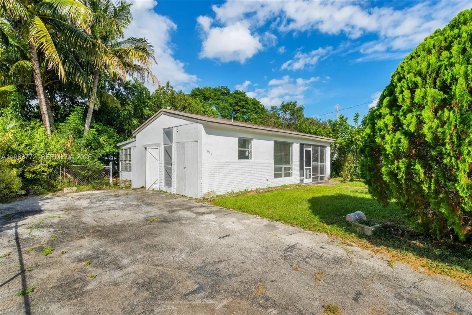 2 bedroom 1 bath for sale at 6831 Greene St, Hollywood FL 33024