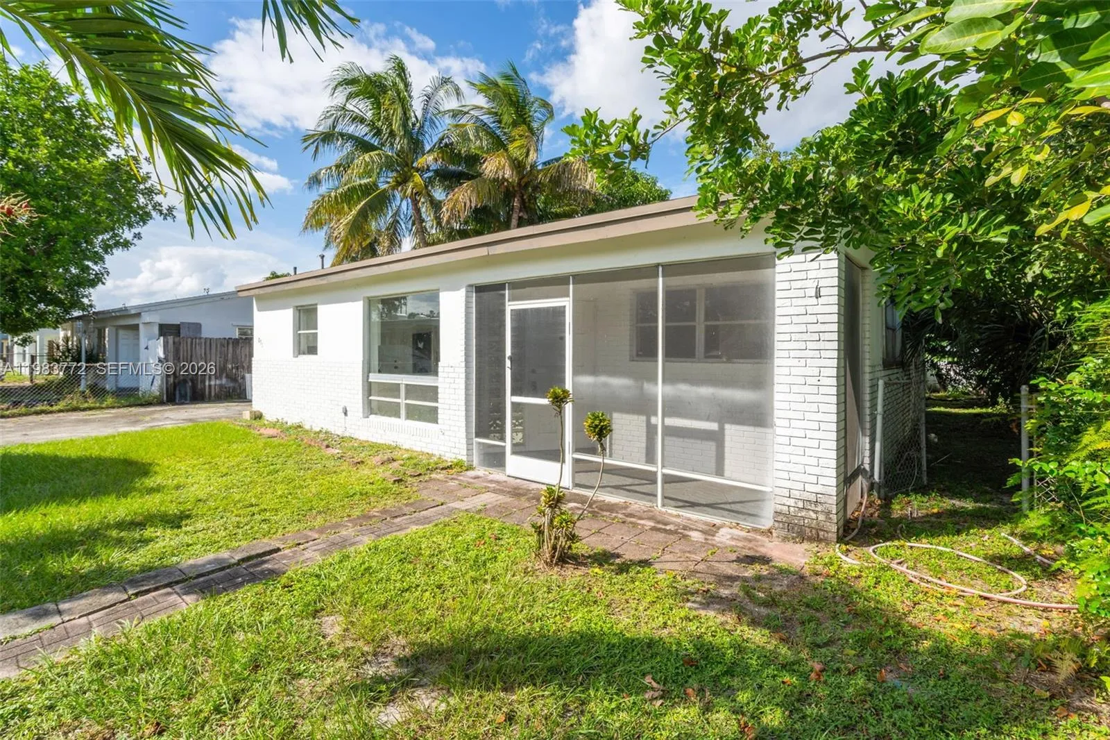 6831 Greene St, Hollywood FL 33024