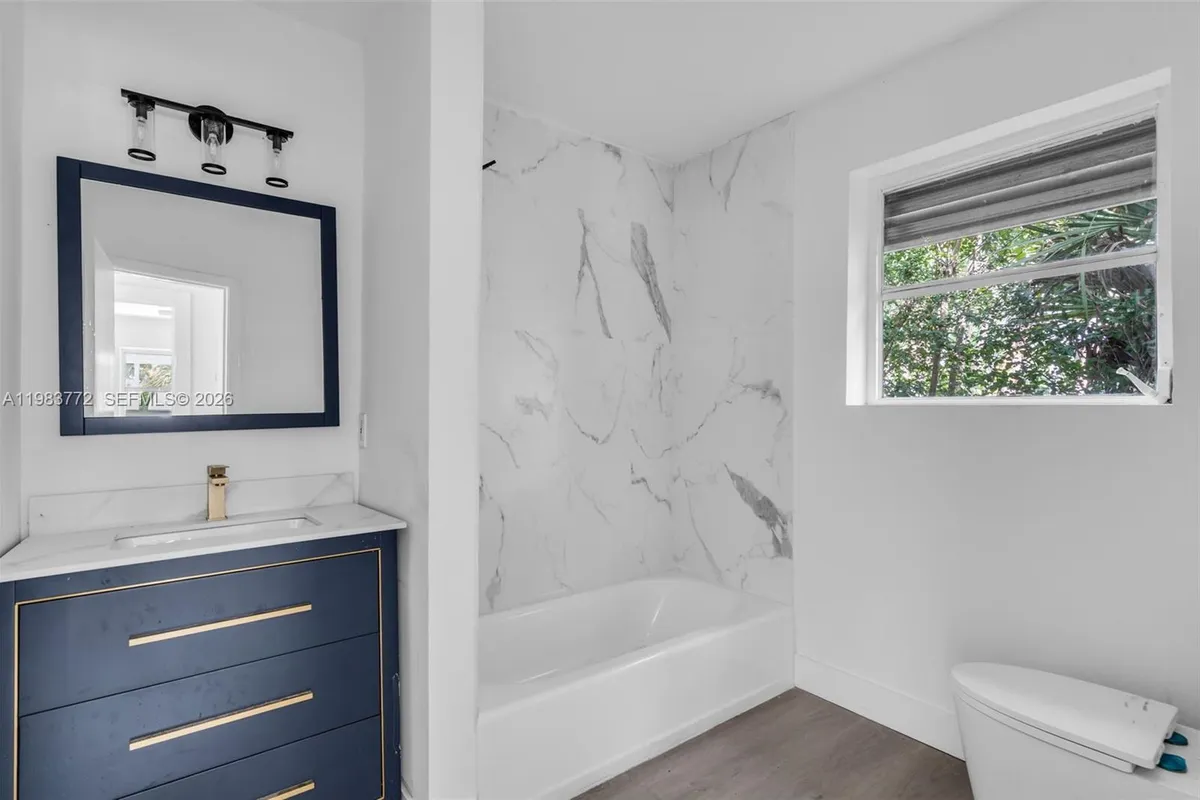 6831 Greene St, Hollywood FL 33024