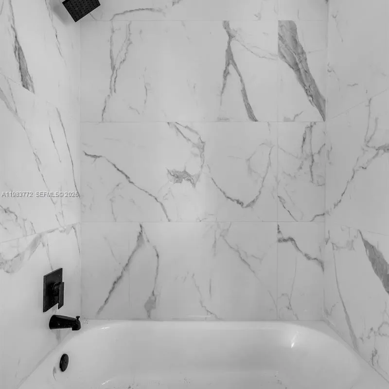 6831 Greene St, Hollywood FL 33024