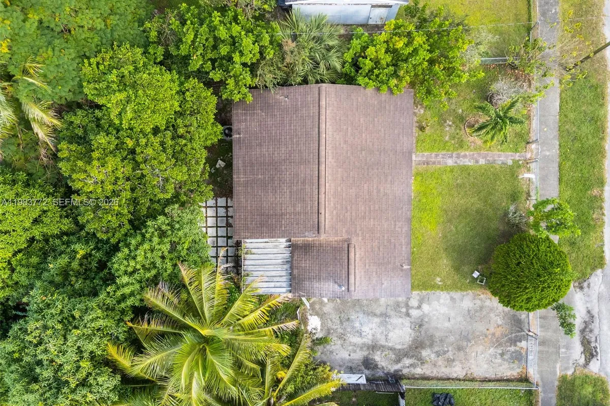 6831 Greene St, Hollywood FL 33024