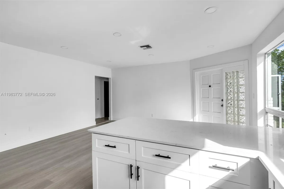 6831 Greene St, Hollywood FL 33024