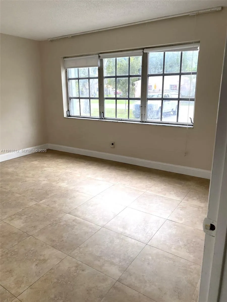 1431 S 14th Ave # 114, Hollywood FL 33020