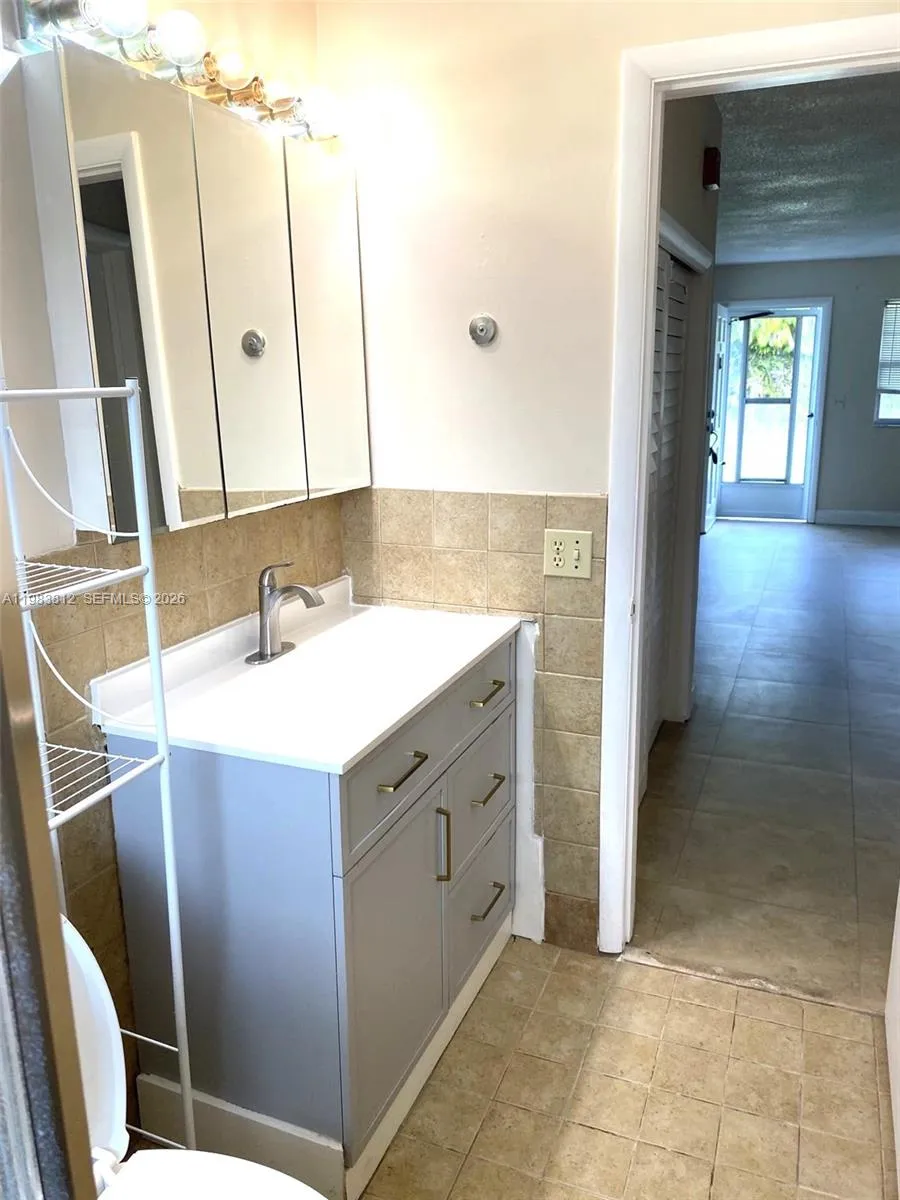 1431 S 14th Ave # 114, Hollywood FL 33020