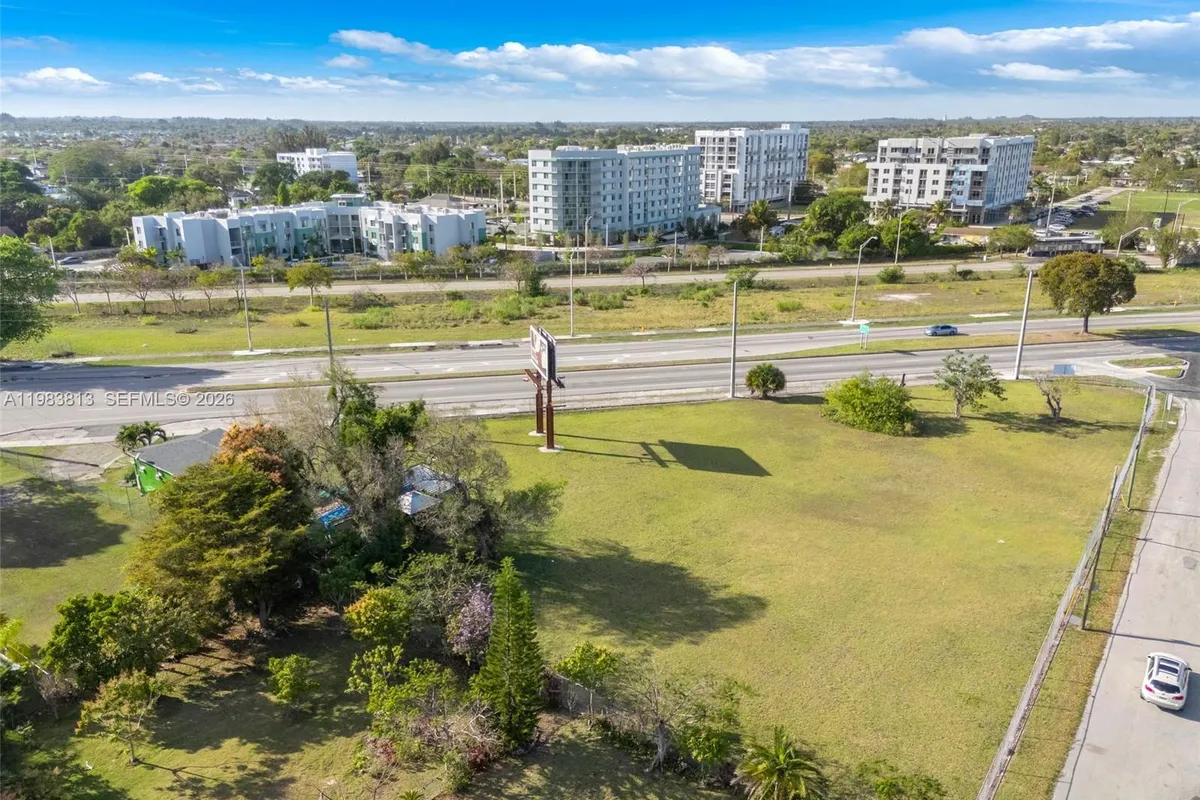 21710 SW 118th Ave, Miami FL 33170