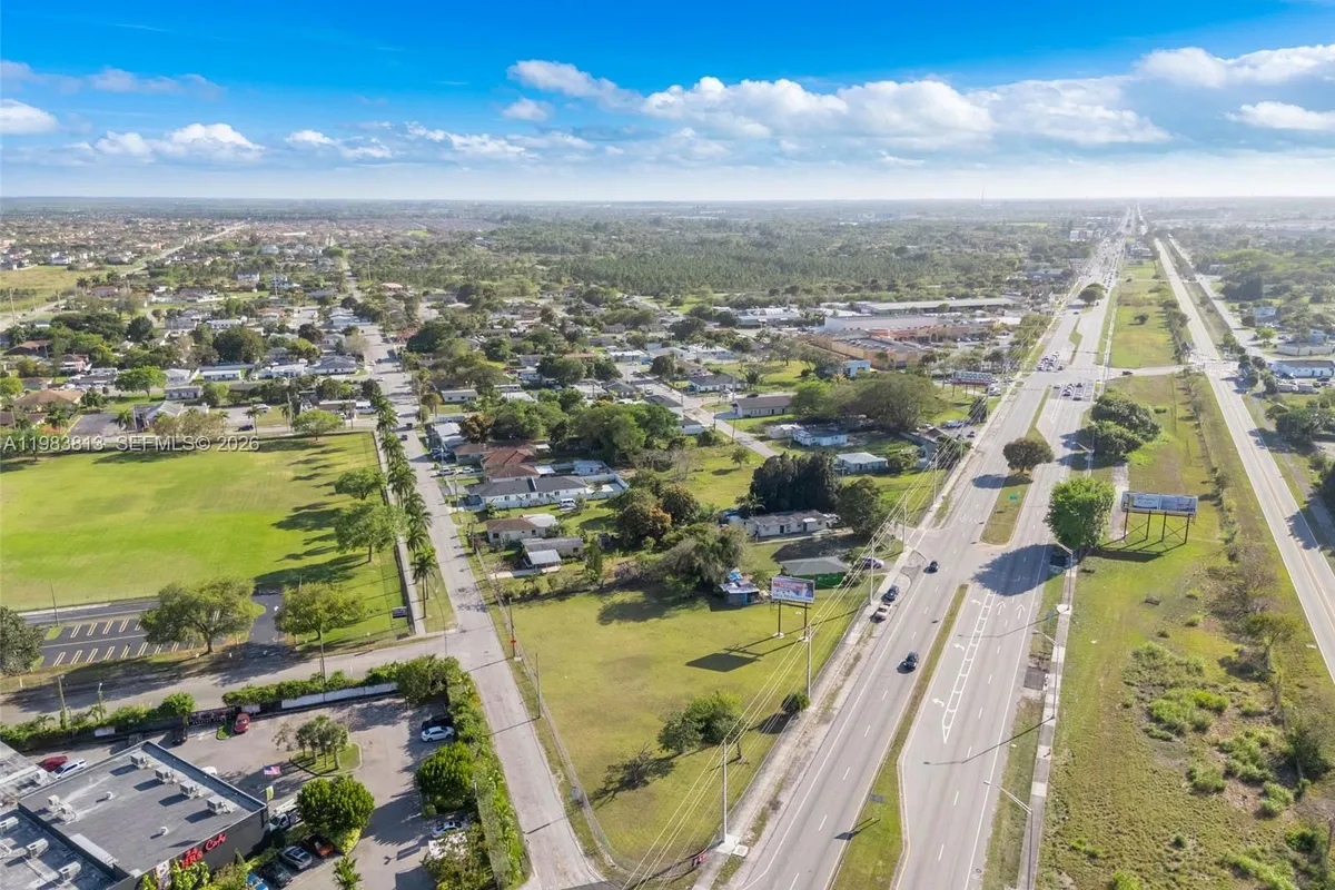 21710 SW 118th Ave, Miami FL 33170