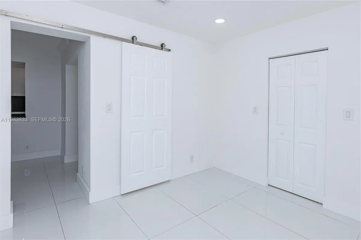 6610 Cody St, Hollywood FL 33024