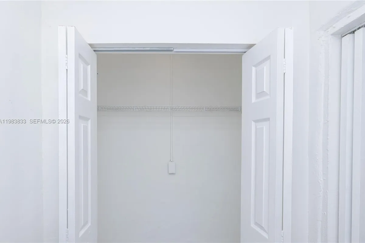 6610 Cody St, Hollywood FL 33024