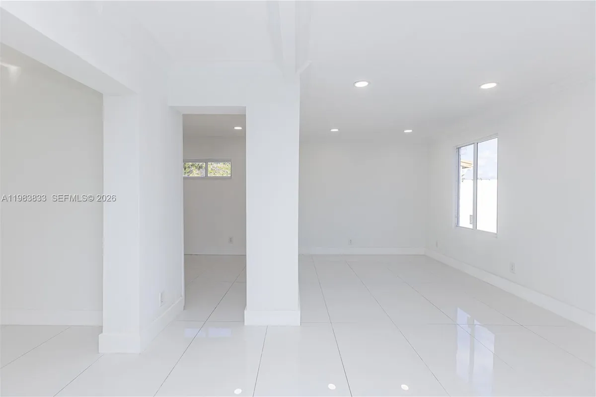 6610 Cody St, Hollywood FL 33024