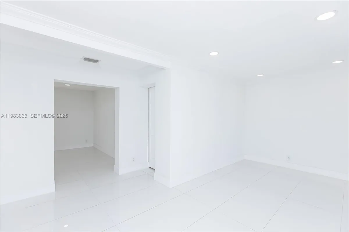 6610 Cody St, Hollywood FL 33024