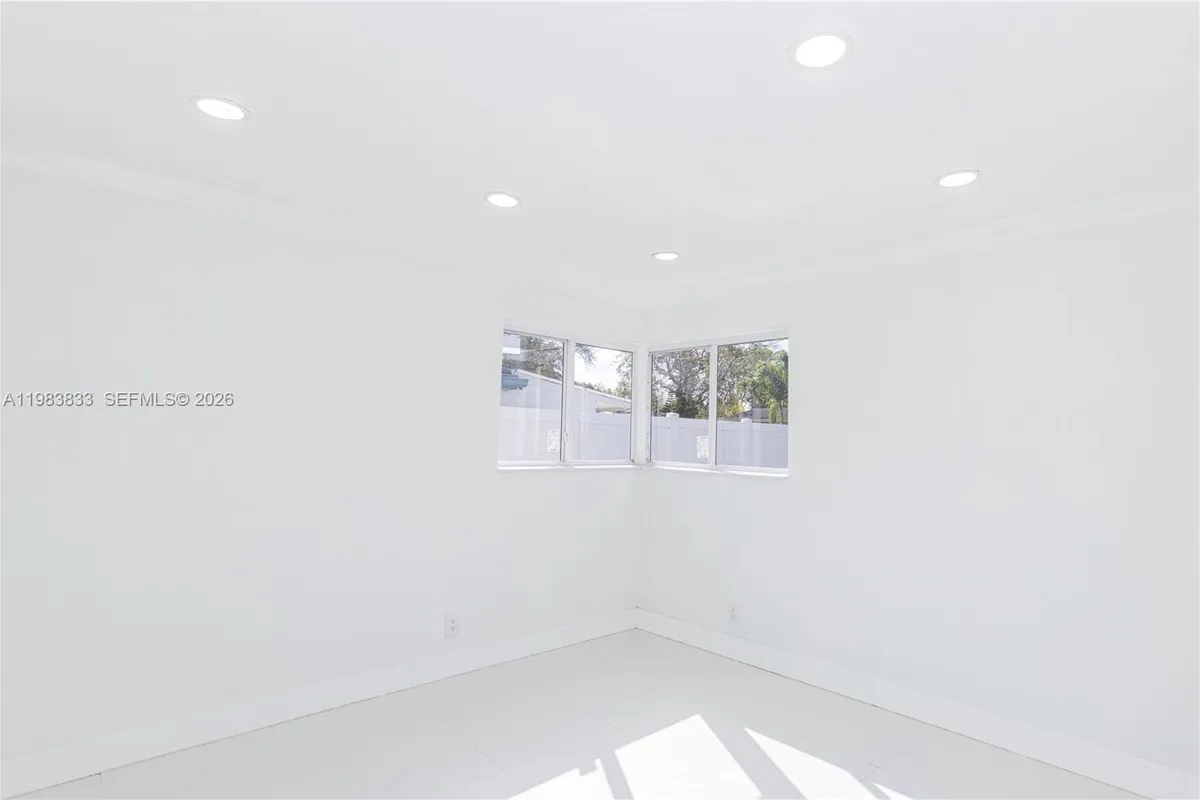 6610 Cody St, Hollywood FL 33024