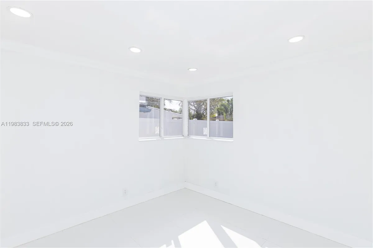 6610 Cody St, Hollywood FL 33024