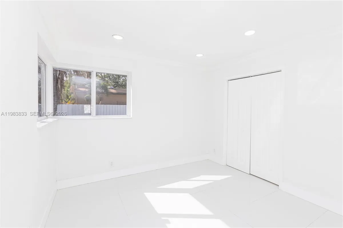 6610 Cody St, Hollywood FL 33024