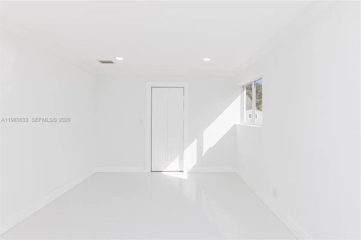 6610 Cody St, Hollywood FL 33024