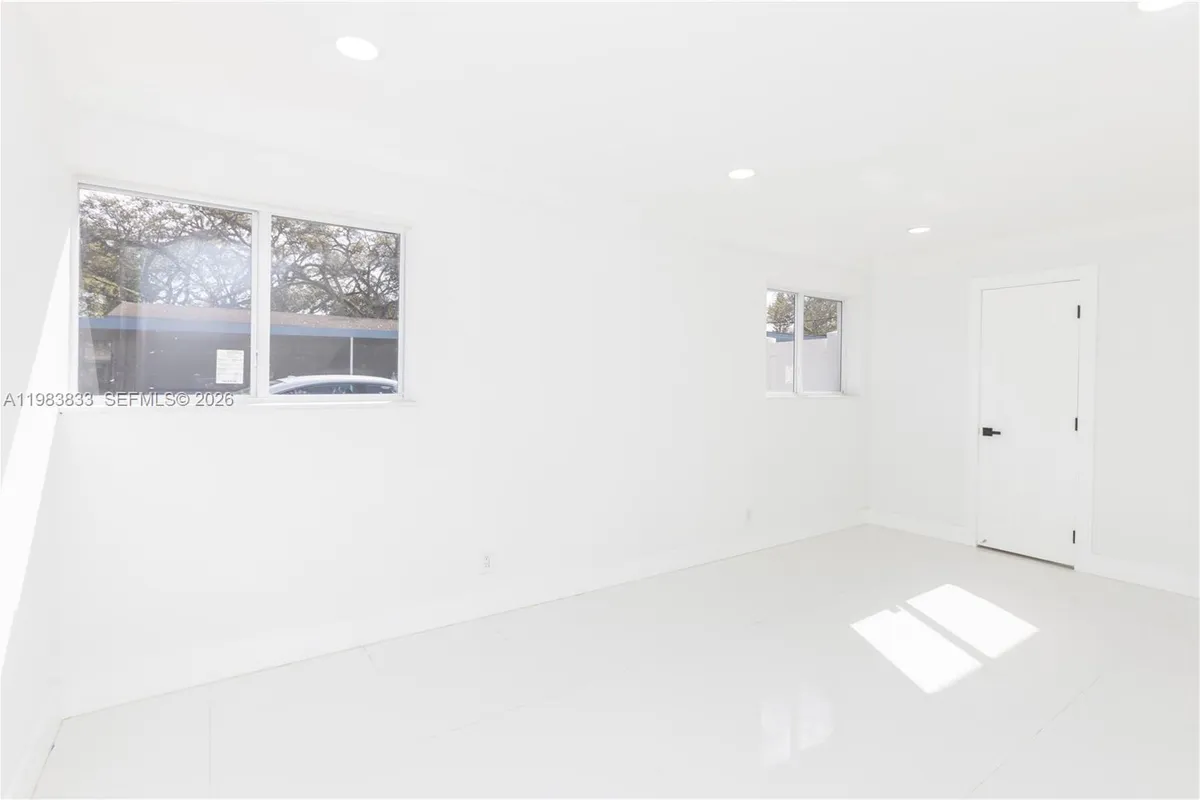 6610 Cody St, Hollywood FL 33024