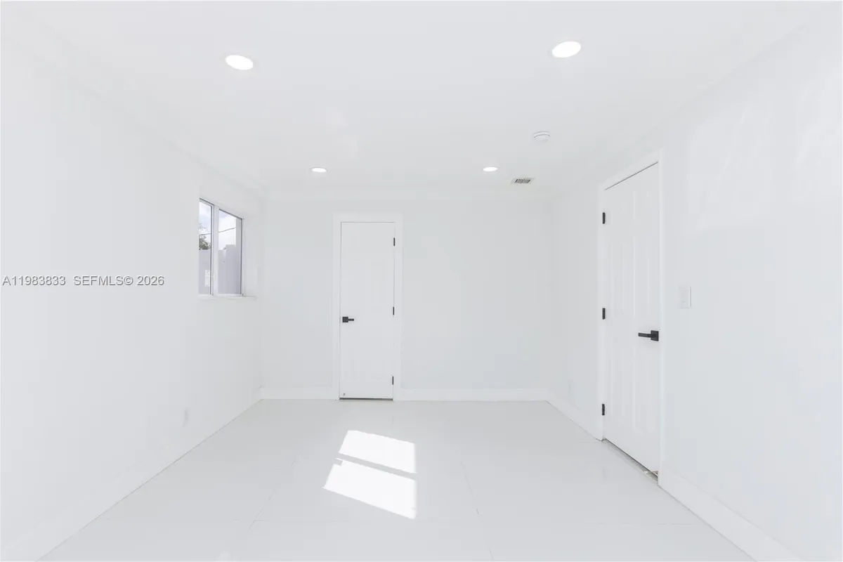 6610 Cody St, Hollywood FL 33024