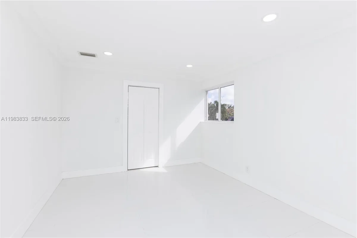 6610 Cody St, Hollywood FL 33024