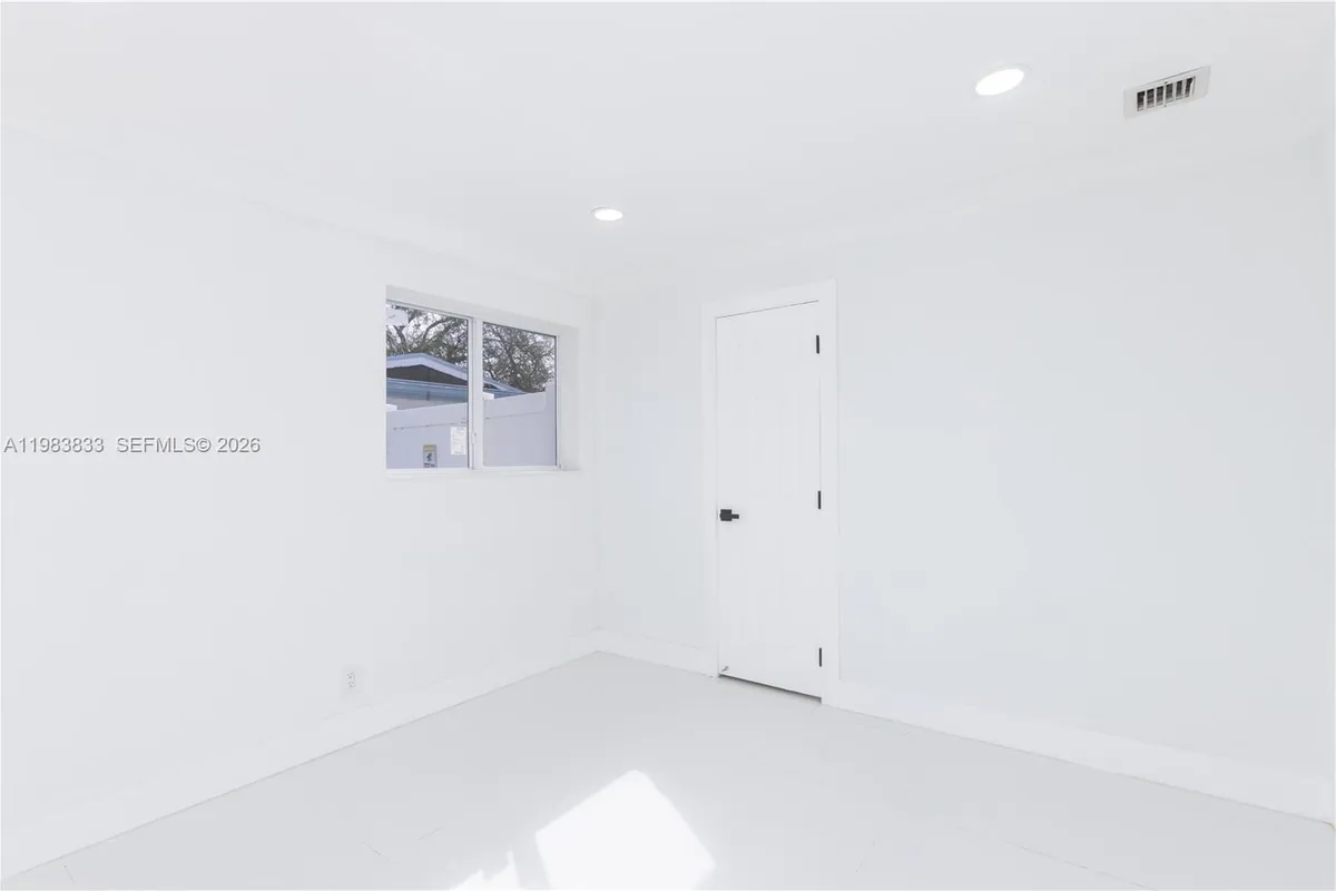 6610 Cody St, Hollywood FL 33024