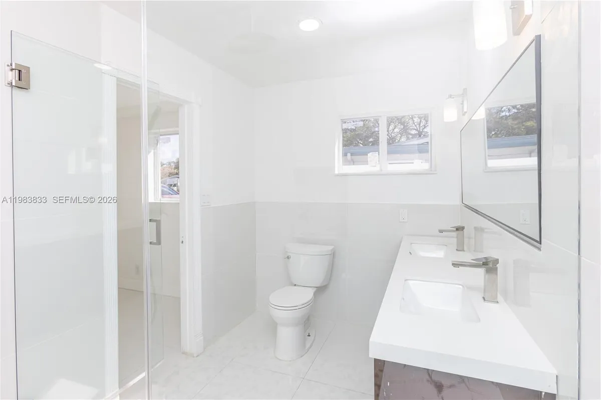 6610 Cody St, Hollywood FL 33024