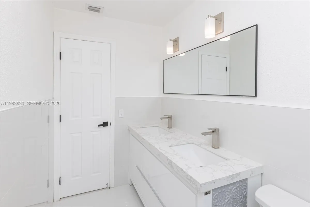 6610 Cody St, Hollywood FL 33024