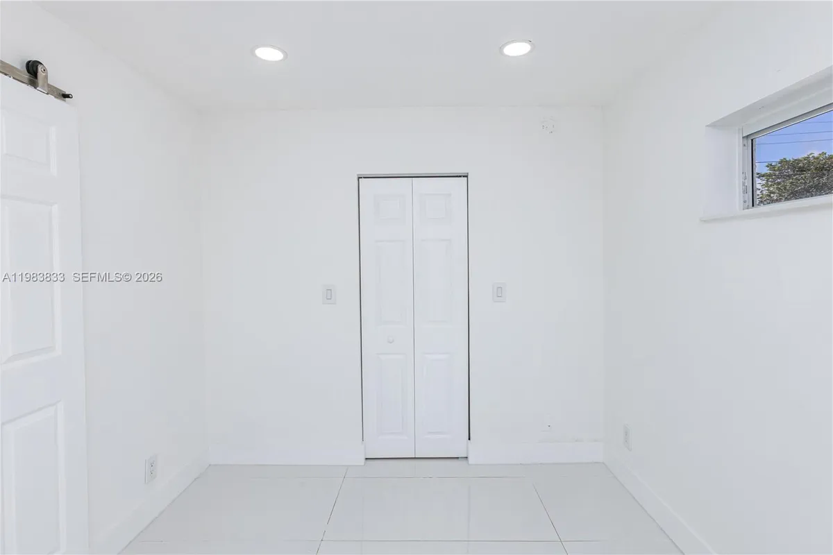 6610 Cody St, Hollywood FL 33024