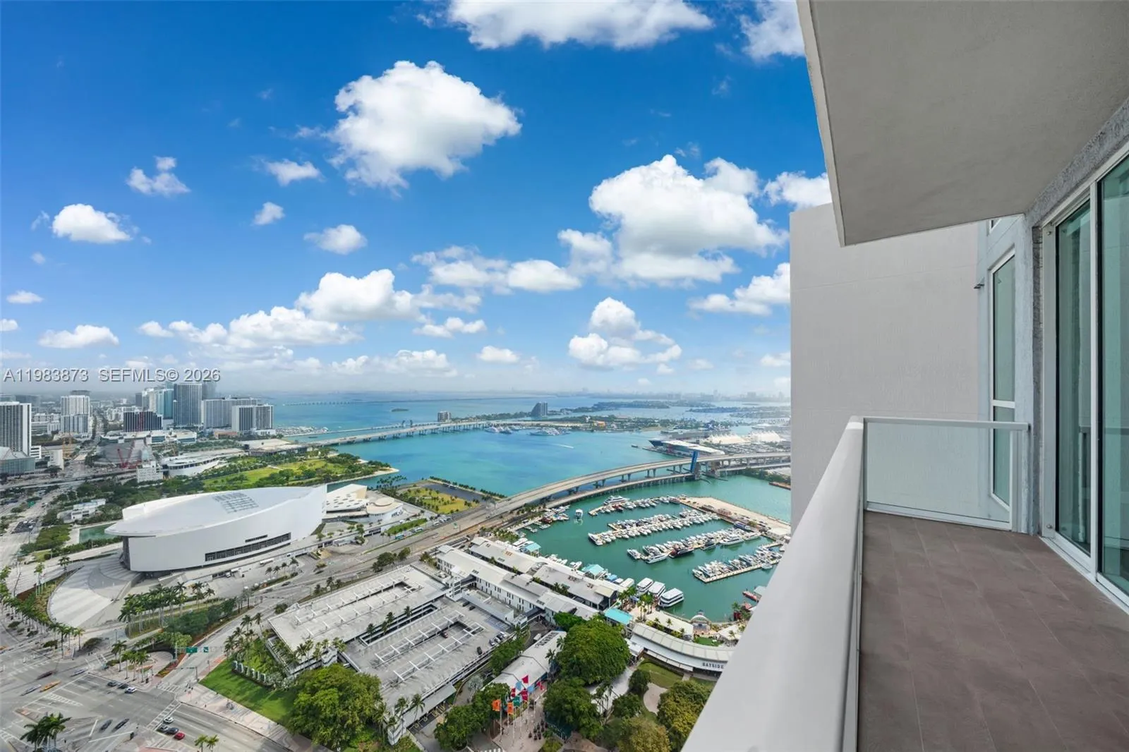 244 Biscayne Blvd # 4904, Miami FL 33132