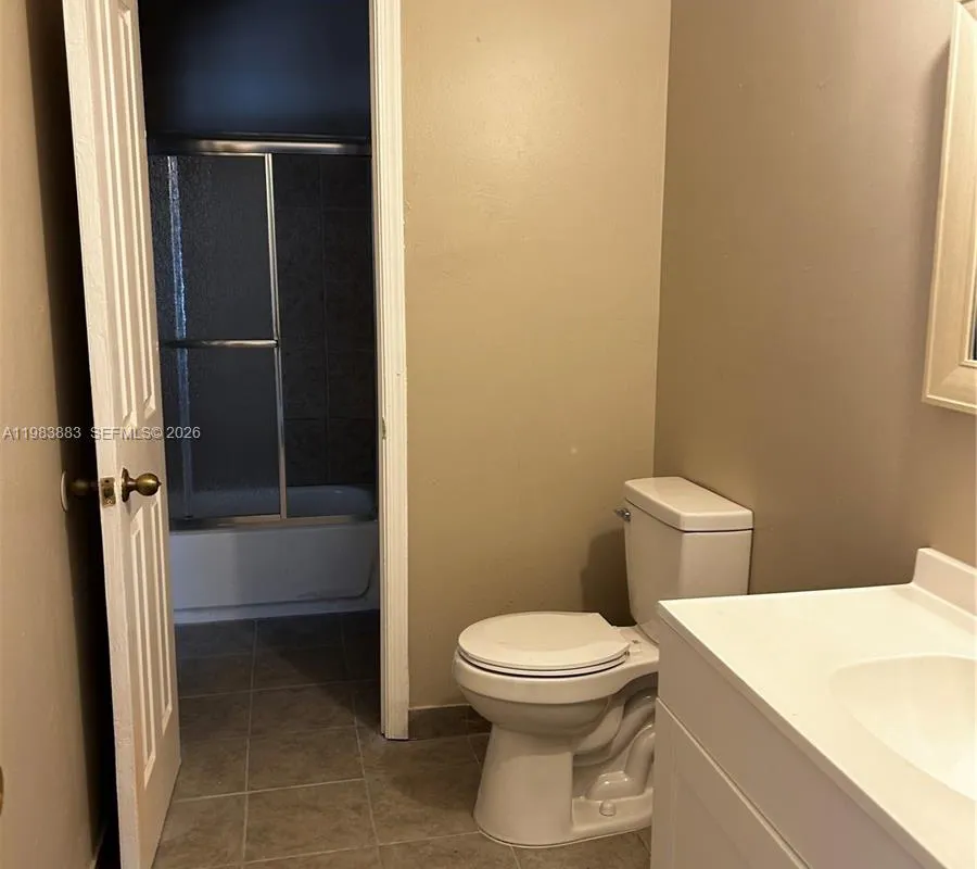 6593 Boulevard Of Champions, North Lauderdale FL 33068