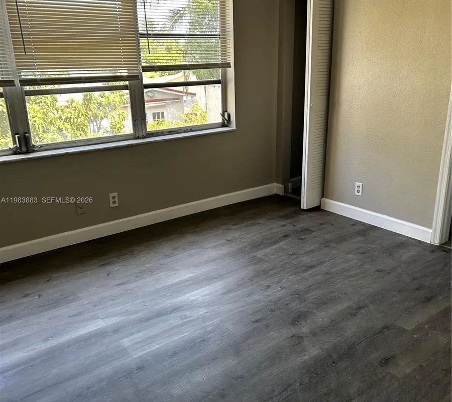 6593 Boulevard Of Champions, North Lauderdale FL 33068