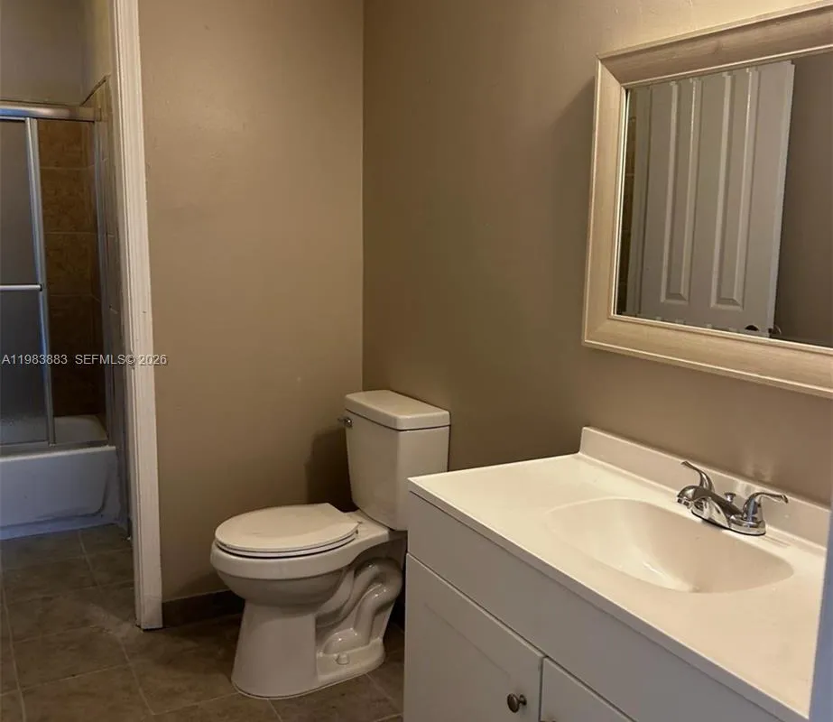 6593 Boulevard Of Champions, North Lauderdale FL 33068