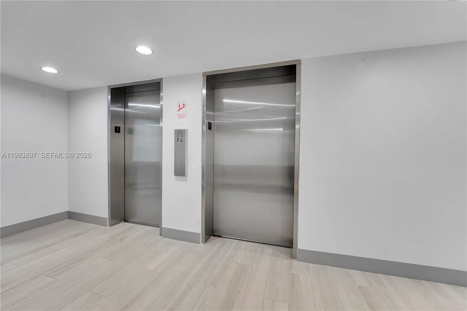 919 Hillcrest Dr # 210, Hollywood FL 33021