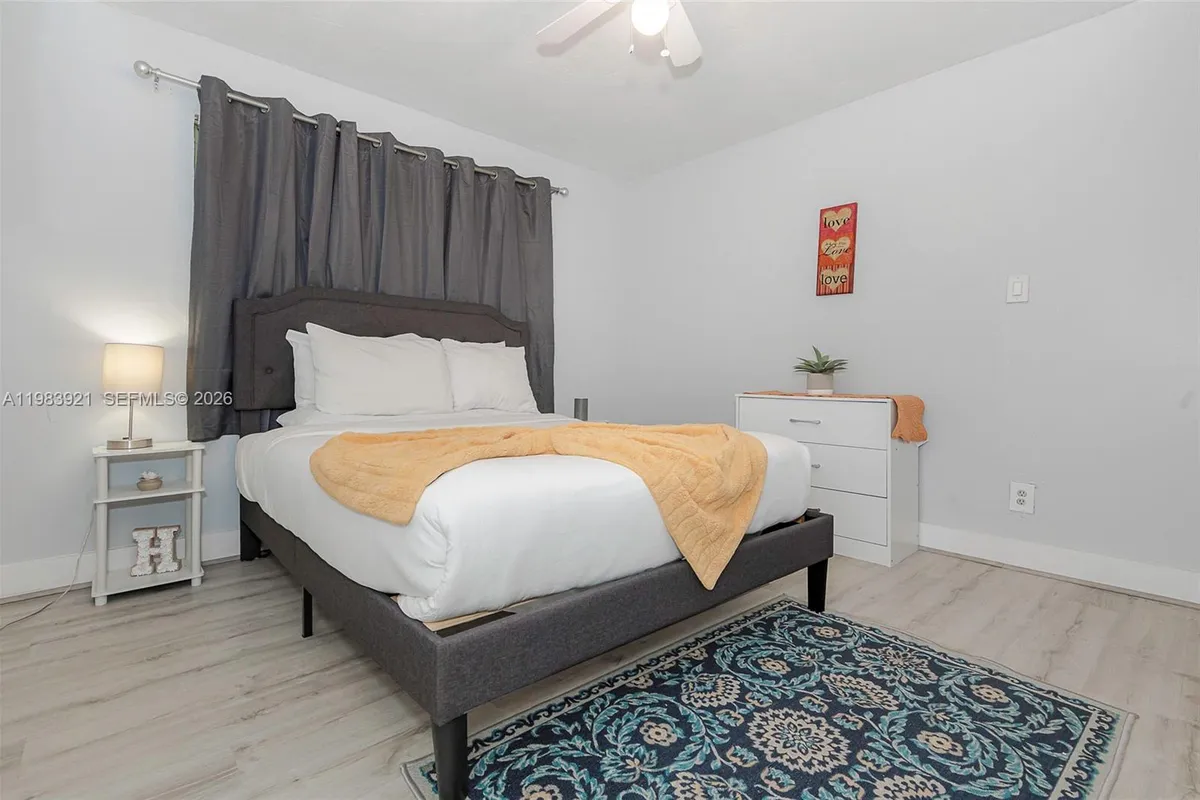 201 Columbus Pkwy, Hollywood FL 33021