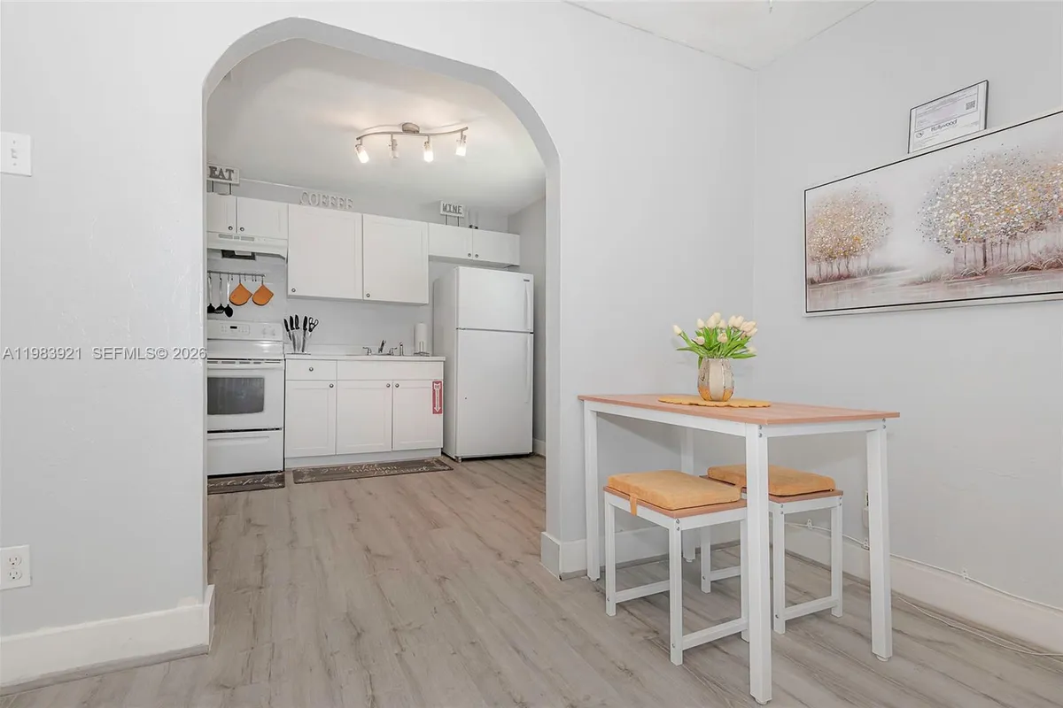 201 Columbus Pkwy, Hollywood FL 33021