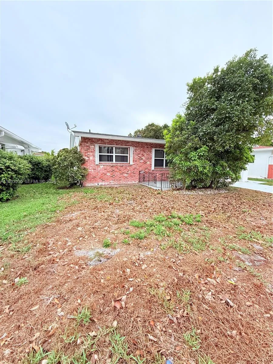 7540 Margate Blvd, Margate FL 33063