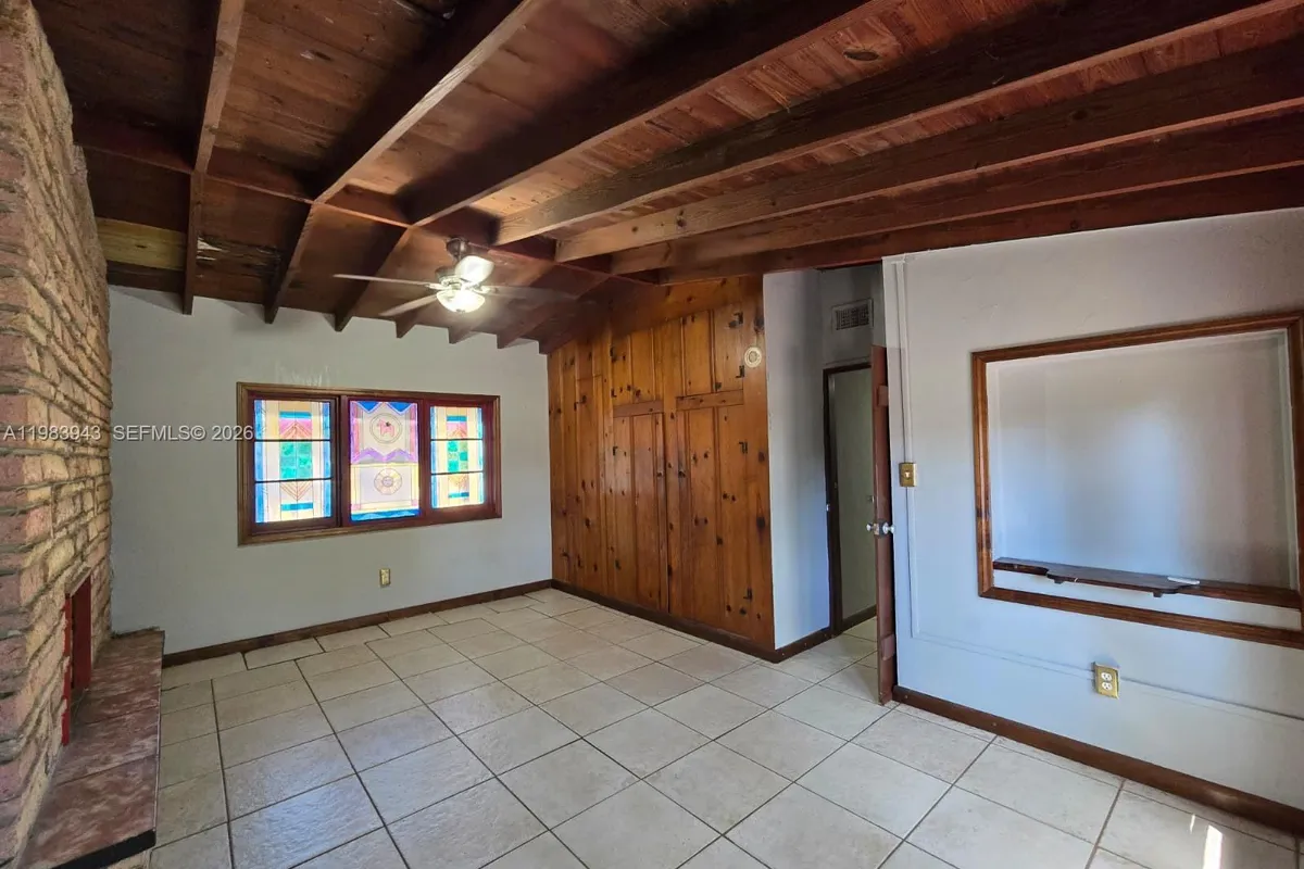 6208 SW 26th St, Miramar FL 33023