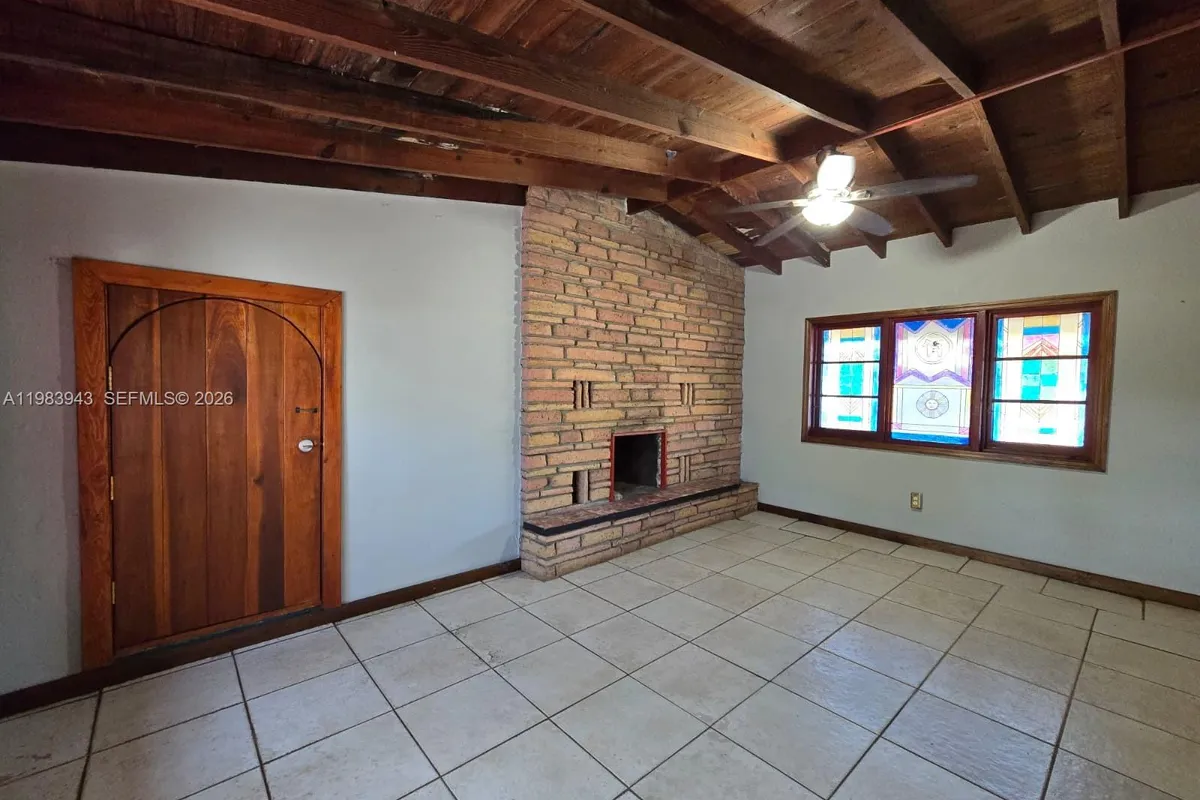 6208 SW 26th St, Miramar FL 33023