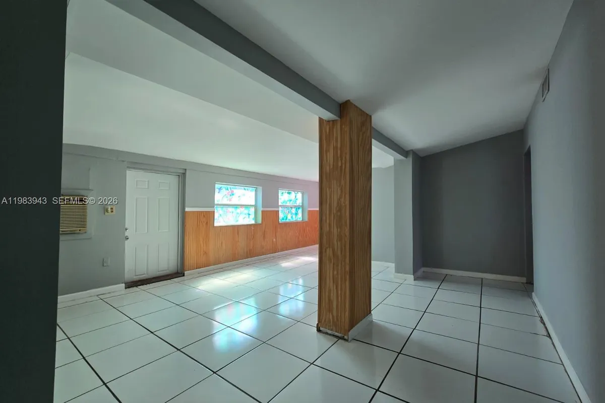 6208 SW 26th St, Miramar FL 33023