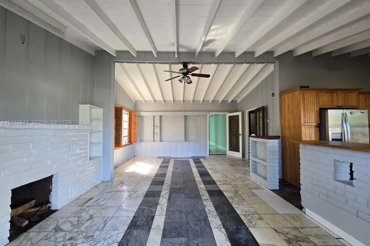 6208 SW 26th St, Miramar FL 33023