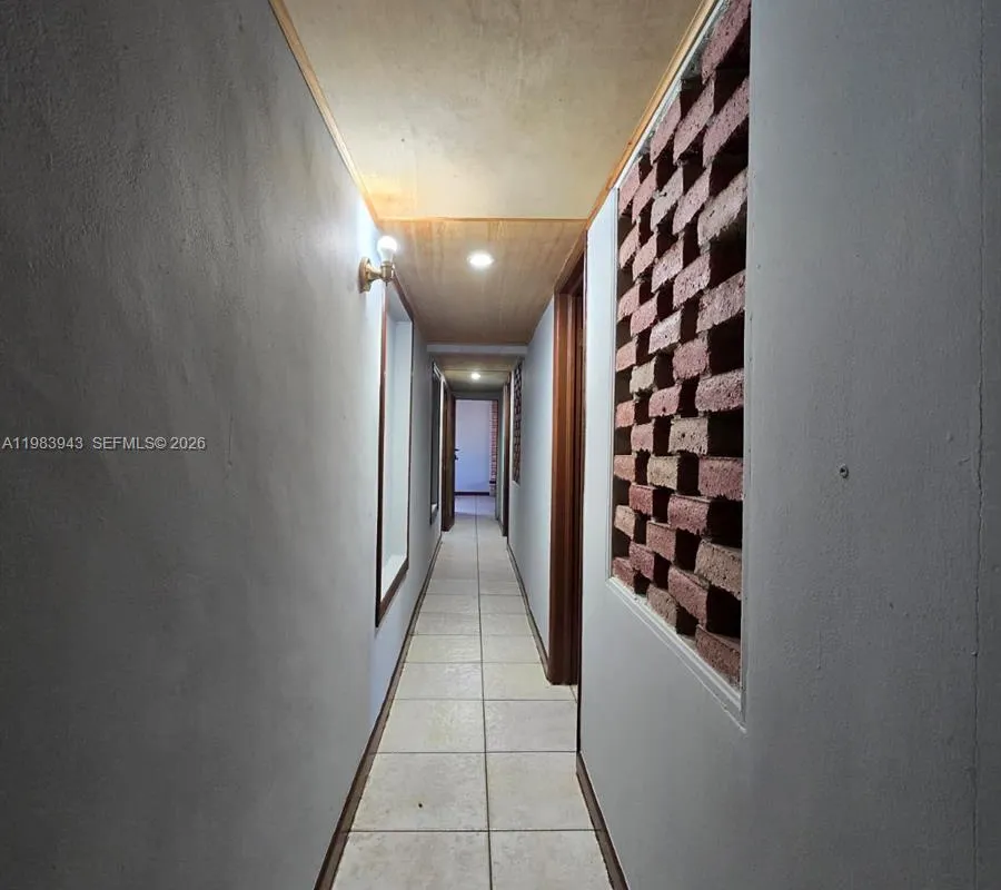 6208 SW 26th St, Miramar FL 33023