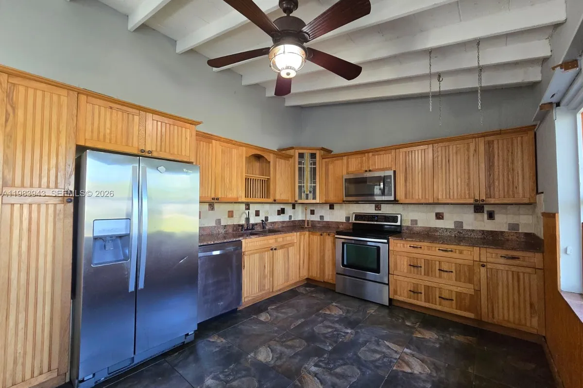 6208 SW 26th St, Miramar FL 33023