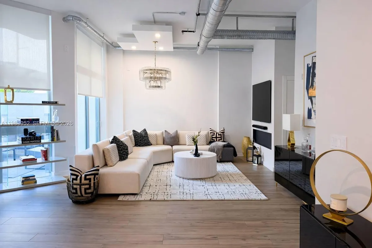 2100 Van Buren St # 214, Hollywood FL 33020