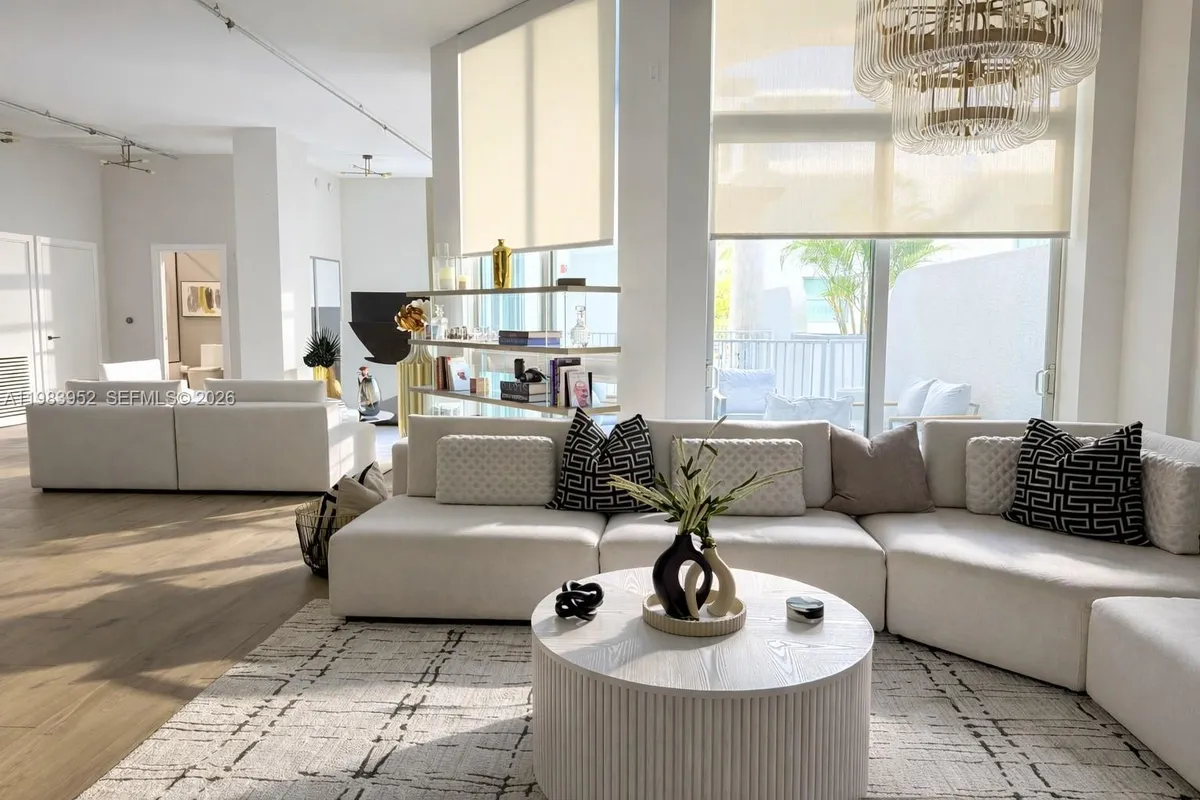 2100 Van Buren St # 214, Hollywood FL 33020