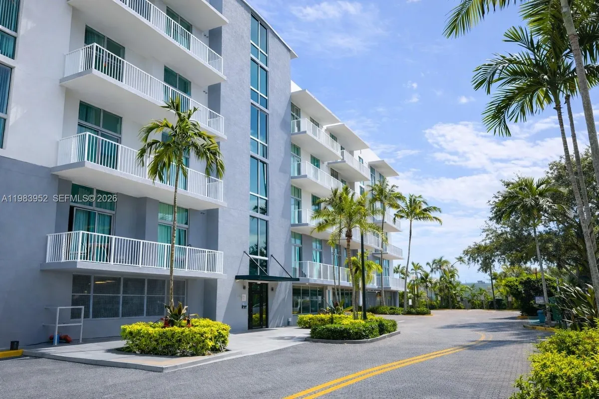 2100 Van Buren St # 214, Hollywood FL 33020