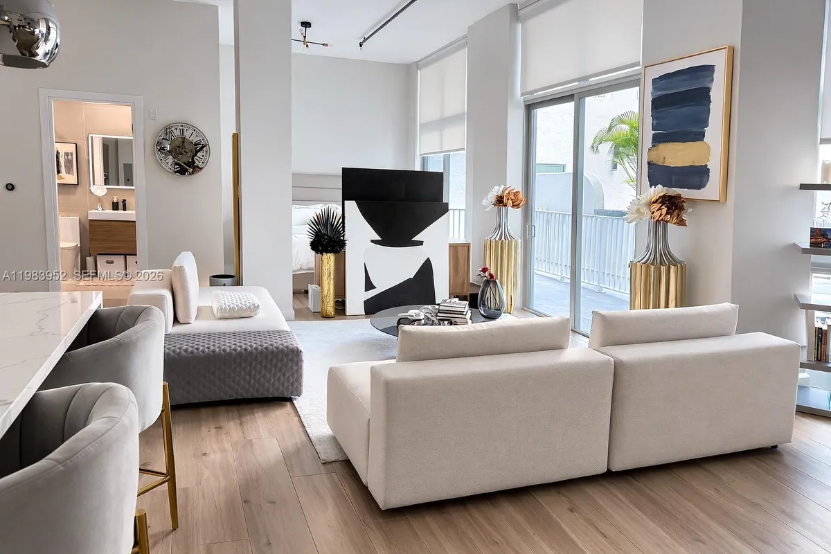 2100 Van Buren St # 214, Hollywood FL 33020