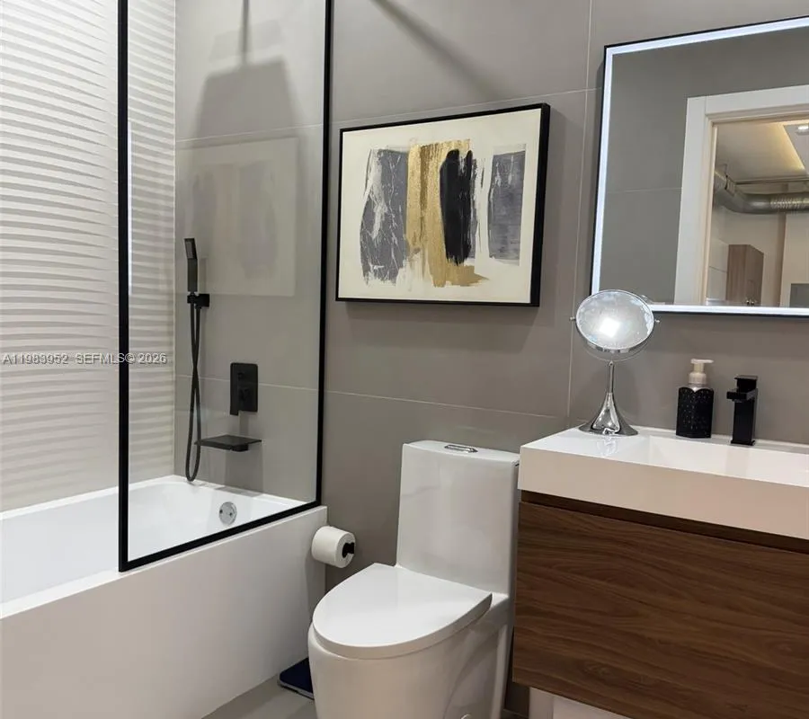 2100 Van Buren St # 214, Hollywood FL 33020