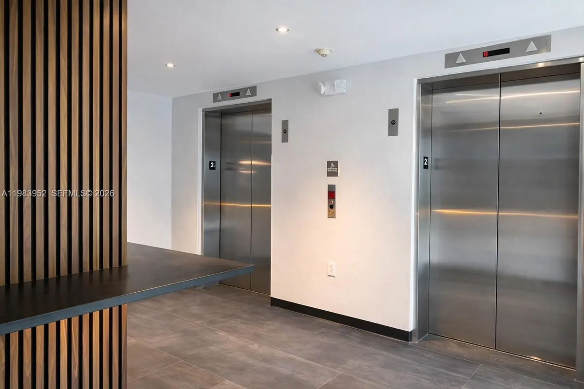 2100 Van Buren St # 214, Hollywood FL 33020