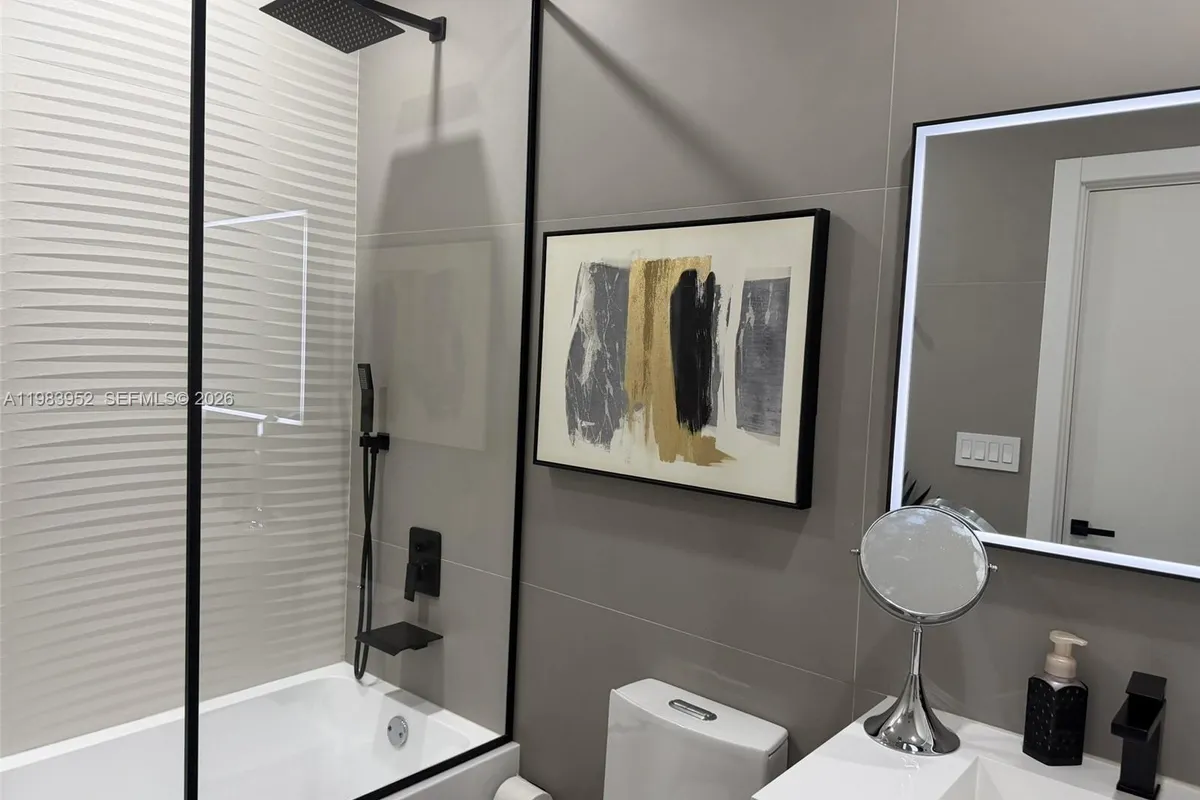 2100 Van Buren St # 214, Hollywood FL 33020