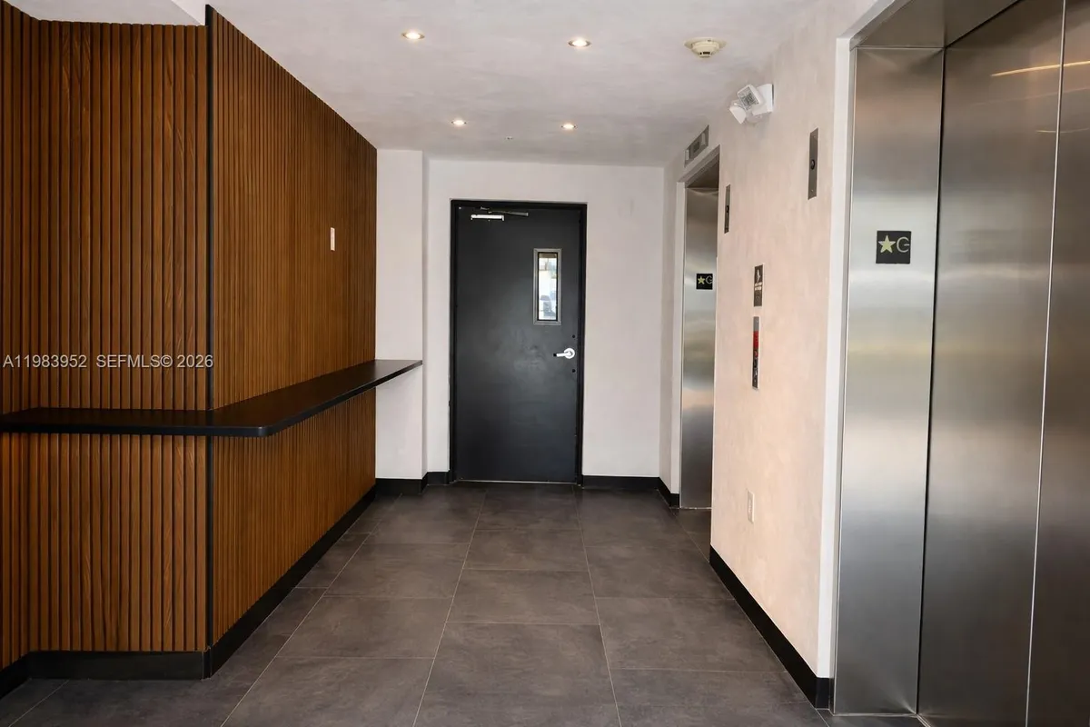 2100 Van Buren St # 214, Hollywood FL 33020