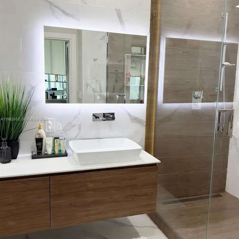 2100 Van Buren St # 214, Hollywood FL 33020