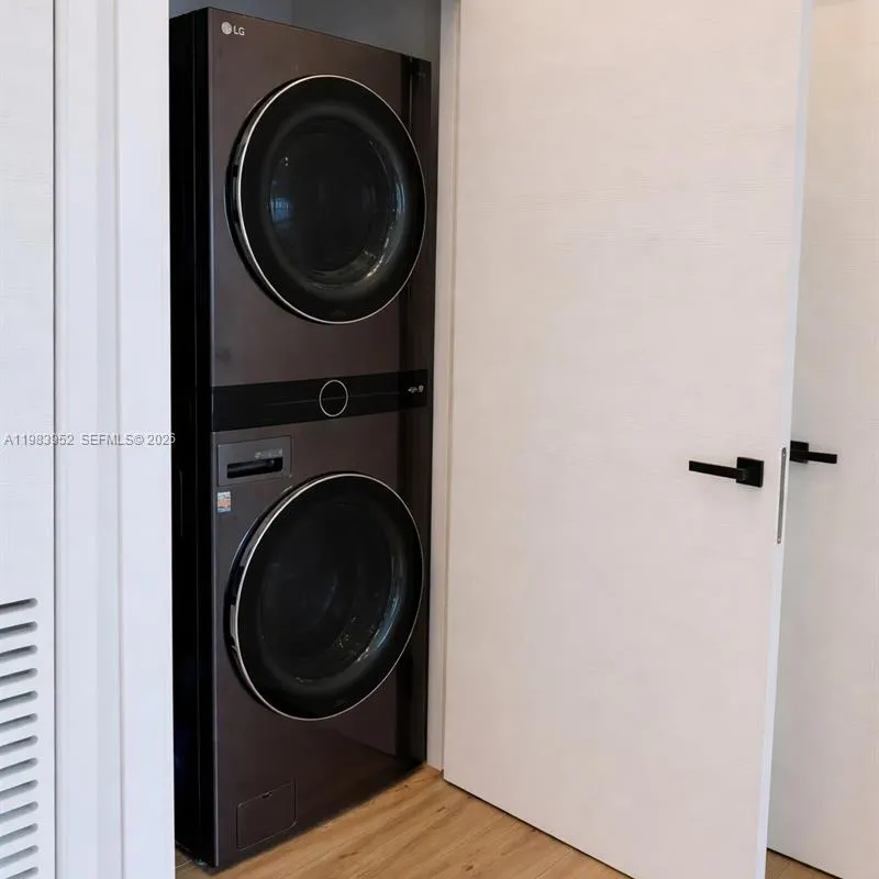 2100 Van Buren St # 214, Hollywood FL 33020