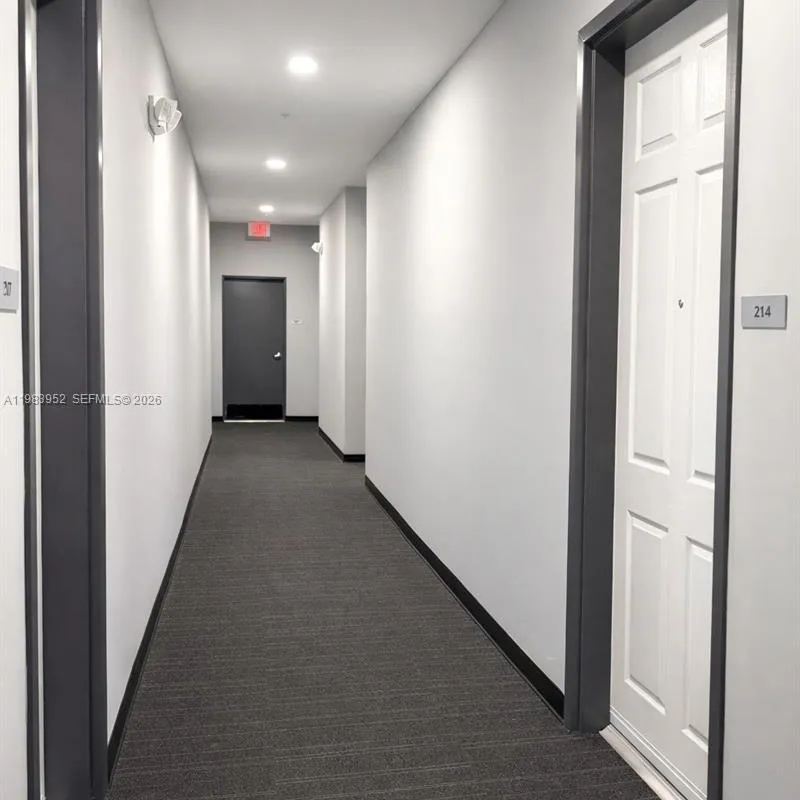 2100 Van Buren St # 214, Hollywood FL 33020